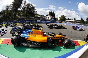 Norris contraataca a las críticas de Villeneuve al 'simracing'