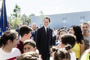 Ferrari: Elkann ad Amatrice nella scuola di... Marchionne