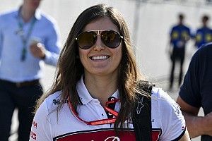 Meglepetés: a női F1-es tesztpilóta aláírt a Super Formula sorozatba