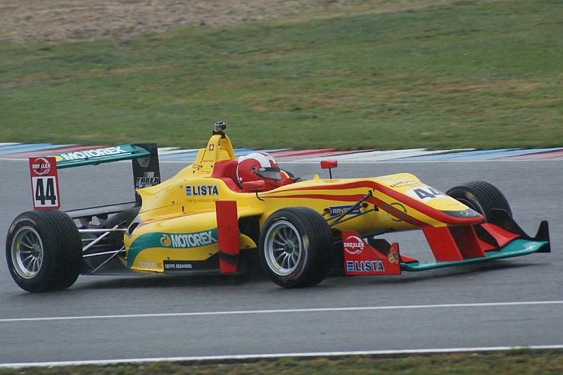 Sandro Zeller gewinnt erneut den Titel in der österreichischen F3
