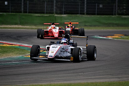 F4: Il poleman Stanek vince Gara 2 ad Imola