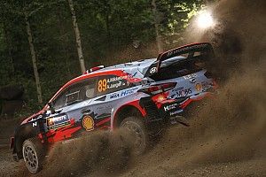 WRC, Rally Finlandia, PS8: acuto di Mikkelsen. Ogier scivola 7°