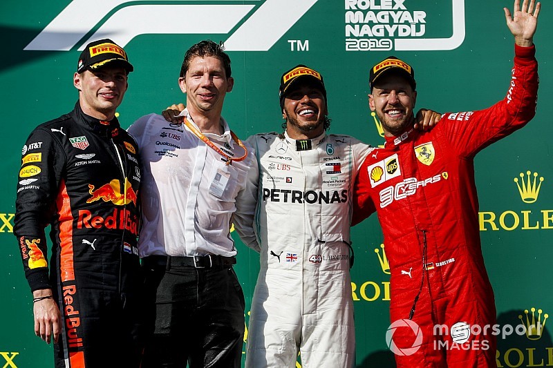 Macaristan GP: Hamilton, Verstappen'i geçerek kazandı!