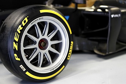 Pirelli и Ferrari не смогли начать тесты шин вовремя