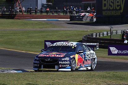 Sandown 500: Dumbrell hands early advantage to Triple Eight