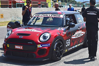 MINI John Cooper Works Challenge Lite: ecco la scheda tecnica