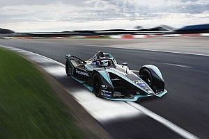  Jaguar presenta la sua monoposto Gen2 e conferma Piquet Jr ed Evans per la prossima stagione