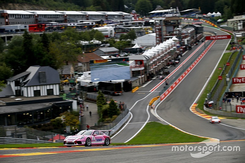 Porsche-Supercup: Start-Ziel-Sieg für Porsche-Junior Preining