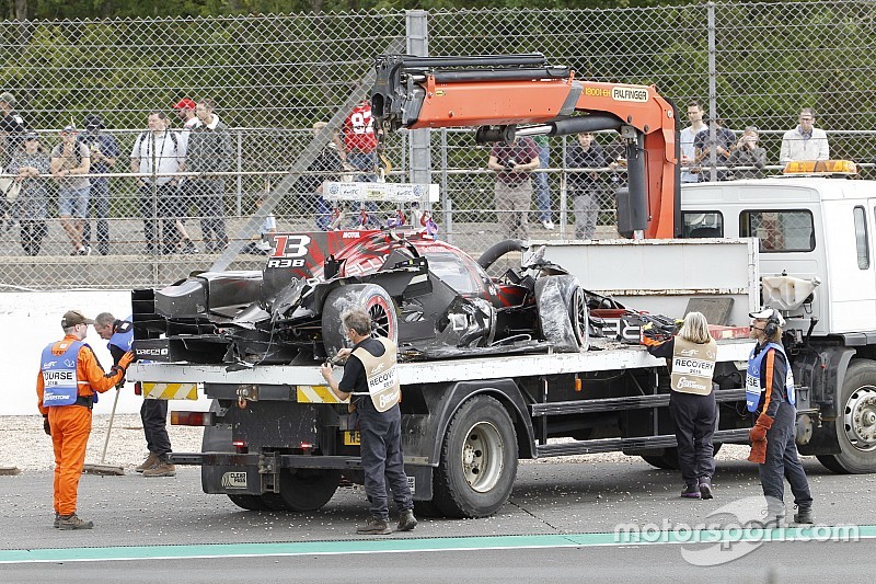 Brutto incidente e frattura alla caviglia per Bruno Senna. Il brasiliano salta Silverstone