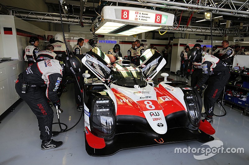 Both Toyotas excluded at Silverstone, Rebellion wins