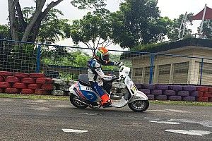 Cara Unik Benyamin Nugroho Satukan Pecinta Vespa Klasik dan Modern