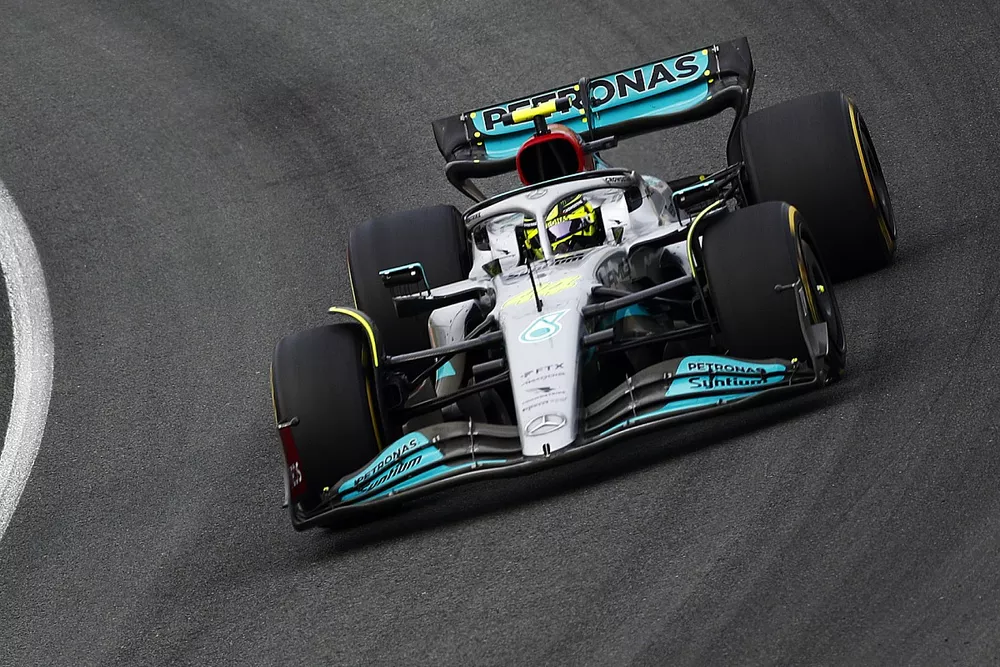Lewis Hamilton, Mercedes W13