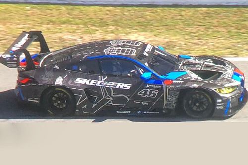 Valentino Rossi prueba el BMW M4 GT3 con el que competirá en 2023