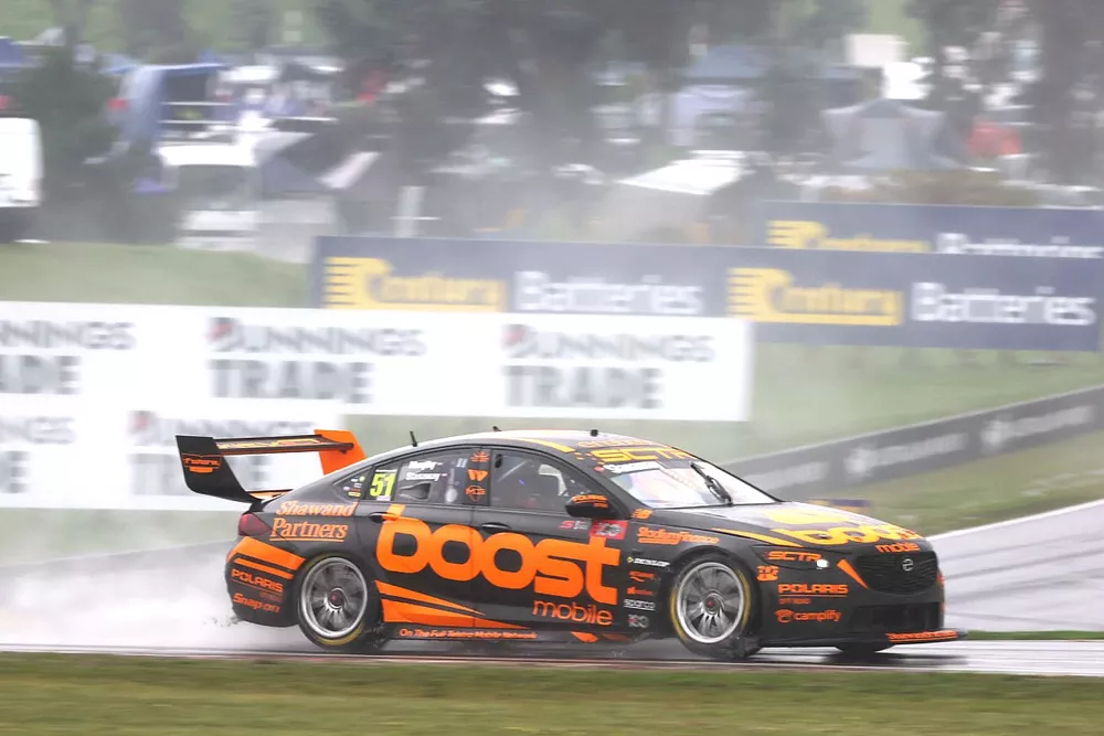 Richie Stanaway and Greg Murphy, Erebus Motorsport Holden ZB Commodore
