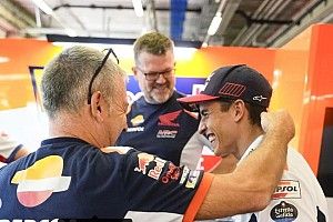 Marc Márquez da el presente en el box de Honda en Austria