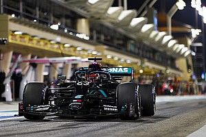 Russell presionó los botones equivocados en el volante del Mercedes