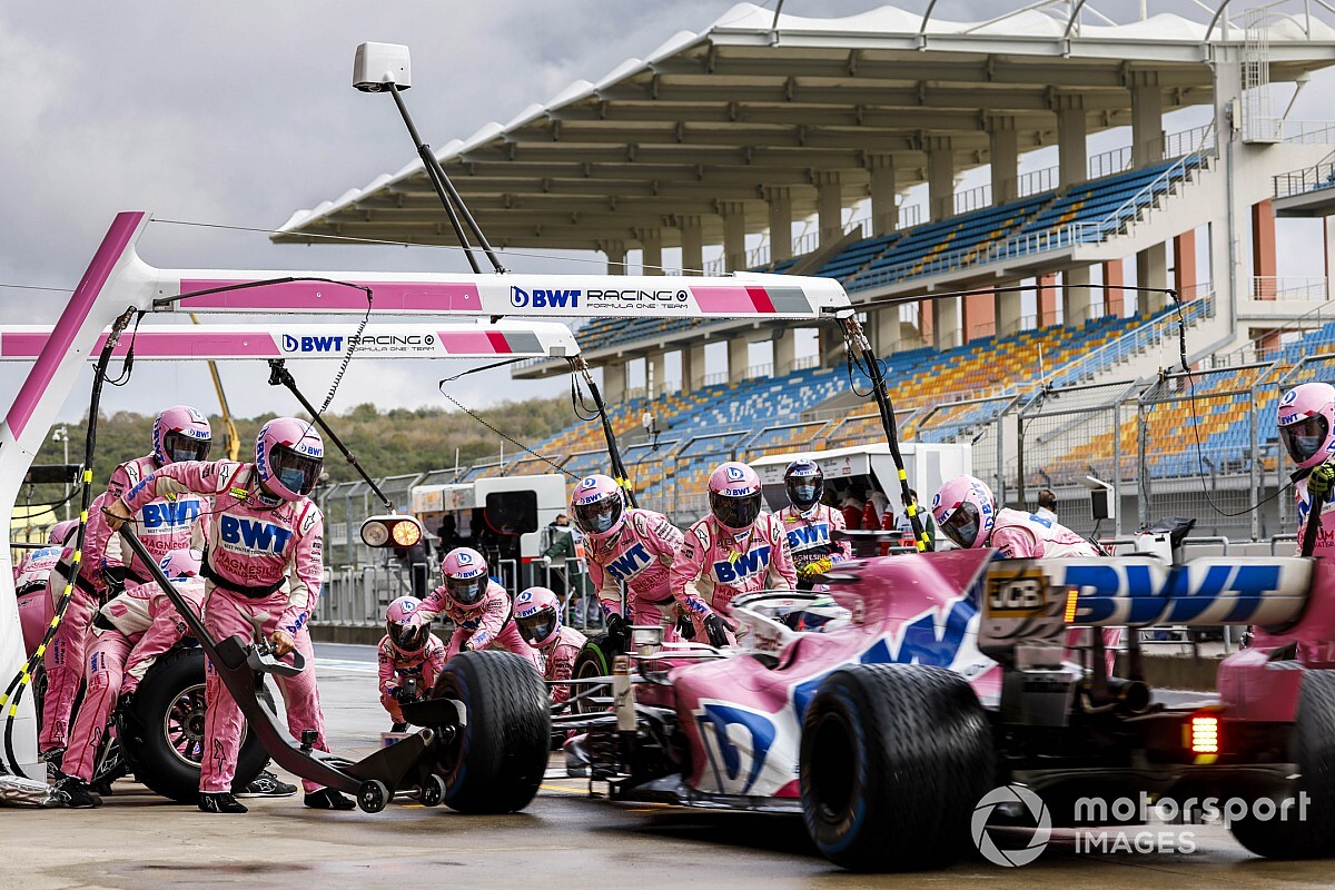 Perez: Tyres would have "exploded" with one more lap