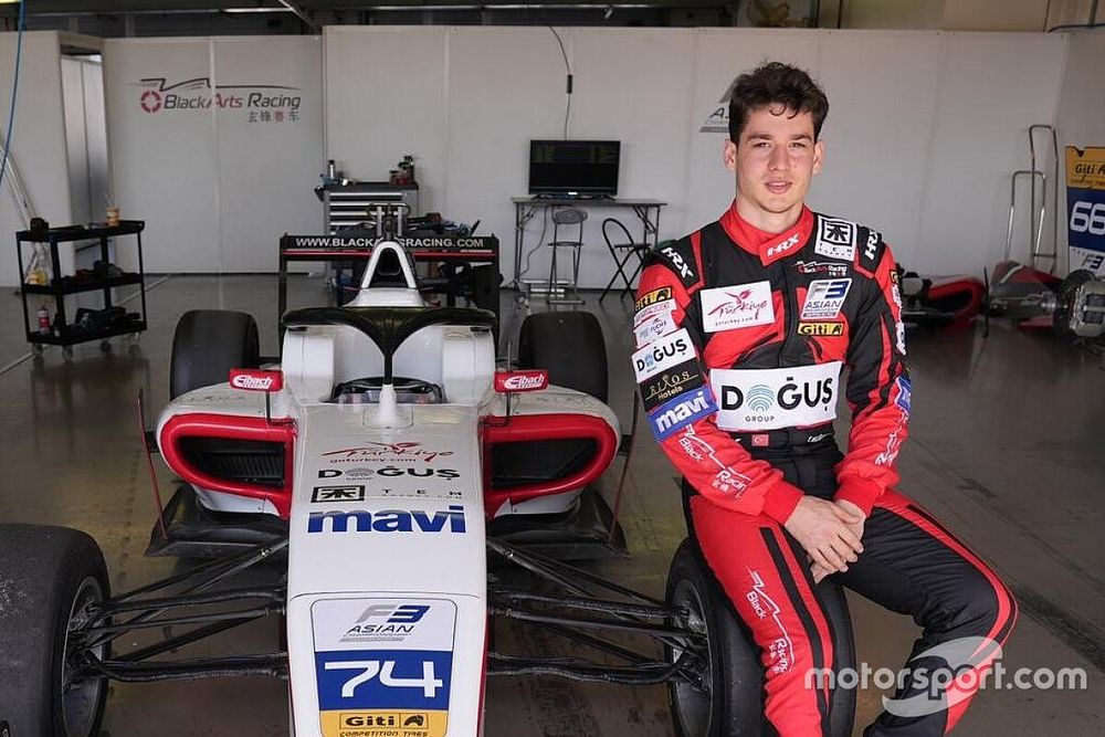 F3 Asya Yas Marina 2. yarış: Daruvala kazandı, Cem yedinci oldu!