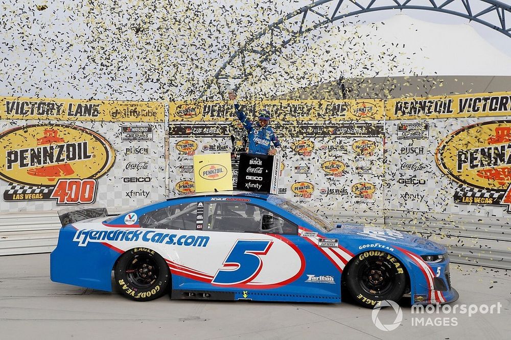 Race winner Kyle Larson, Hendrick Motorsports, Chevrolet Camaro