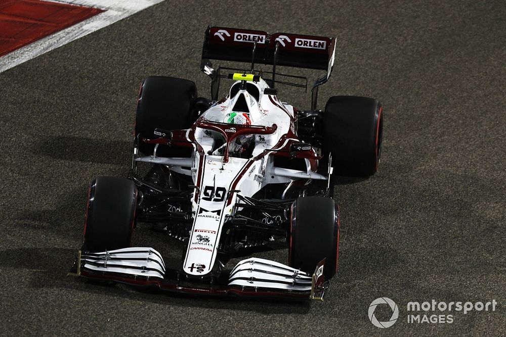 Giovinazzi: "Tempo olarak Alpine ve Aston Martin'e yakınız"