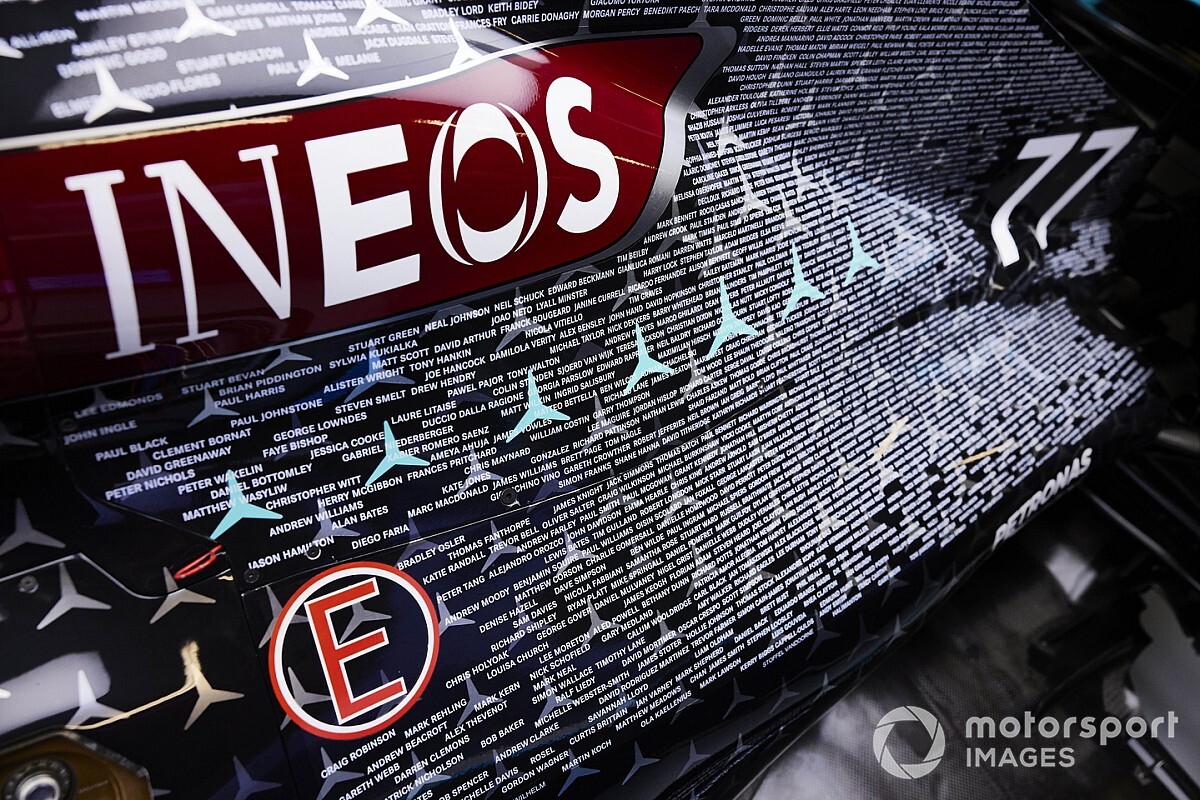 Kiderült, milyen színű lesz a 2021-es Mercedes (kép)