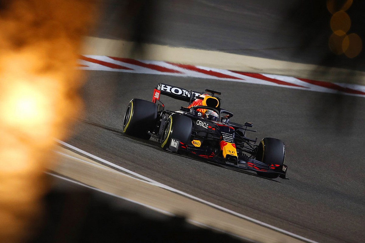 Horner: "Max ha danneggiato il fondo e gli è costato 1 decimo"