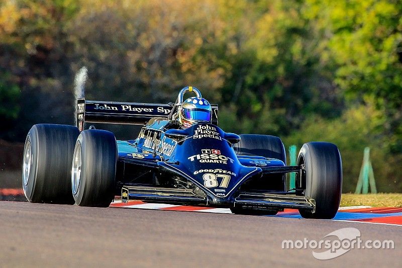 Une Lotus 87B au Grand Prix de France Historique