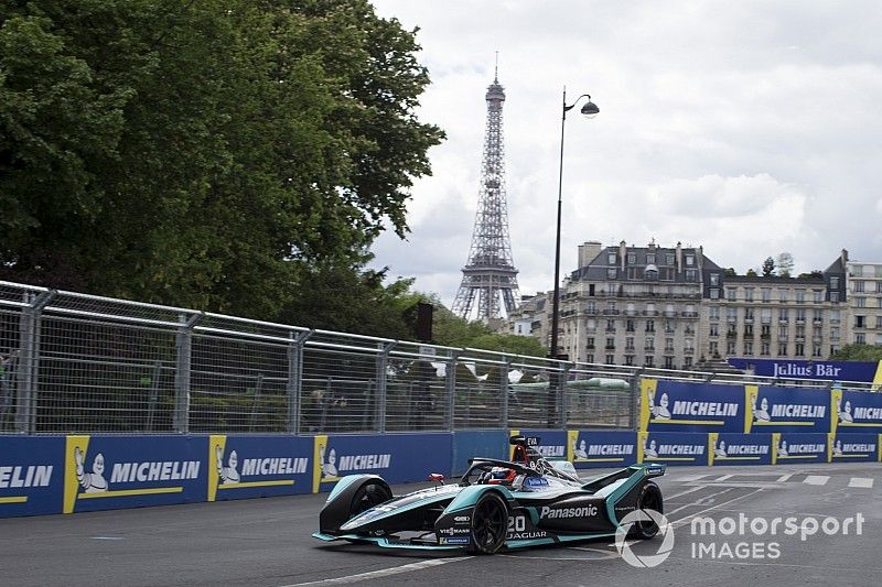 Evans lidera los entrenamientos en París