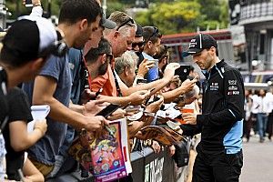 Most mutasd meg! Kubica játékra, és a Hungaroringre hív - videó