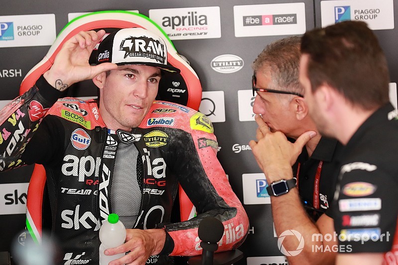 Aleix Espargaro ha una microfrattura al femore ed una lesione alla tibia sinistra