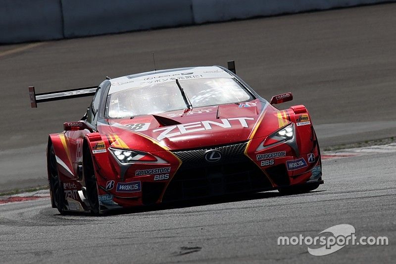 スーパーGT第2戦富士決勝速報:荒天に翻弄された乱戦を38号車ZENTと11号車GAINERが制す