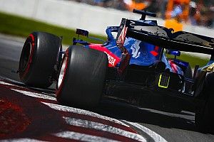Albon szerint elérhető volt a Q3, Kvjat szerint nem