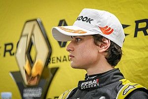 VÍDEO: Collet revela maratona entre campeonato, estudos e trabalho no programa da Renault