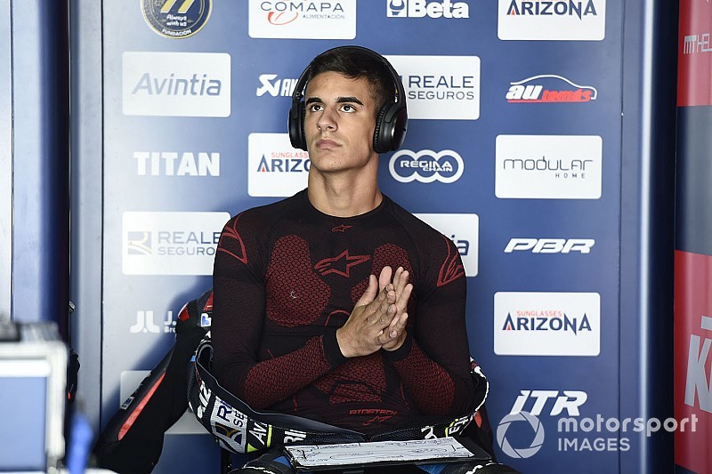 Avintia anuncia que baja de la moto a Vicente Pérez