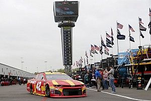 Larson inicia al frente en Richmond y Suárez en 6°