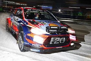 ES1 - Neuville premier leader devant Ogier