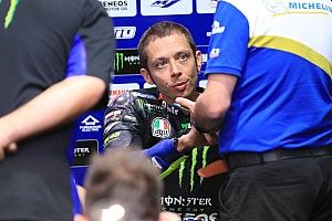 Hari yang aneh untuk Valentino Rossi
