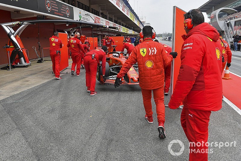 Ferrari организует работу гонщиков на тестах по примеру Mercedes и Renault