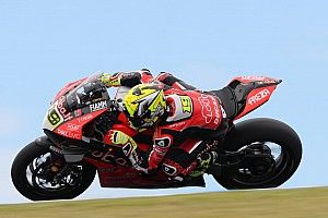 Bautista gana en su debut en el WSBK