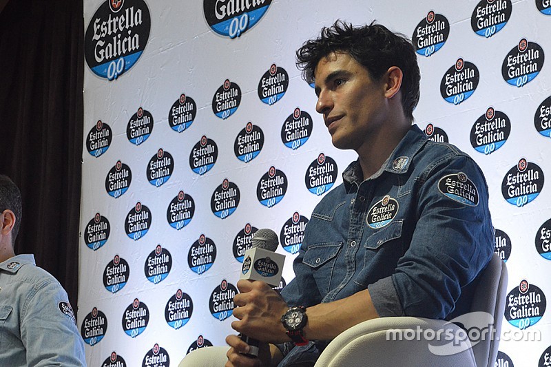Márquez: "A Lorenzo le está costando más de lo que Honda esperaba"