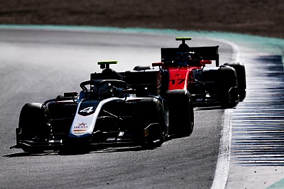 De Vries sweeps first day of F2 testing