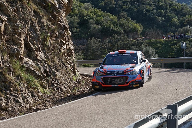 Iván Ares dio a Hyundai el liderato del Rally Sierra Morena en la primera jornada