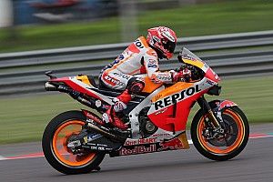 MotoGP, Termas de Rio Hondo, Libere 4: Marquez nel dominio Honda, Dovi terzo