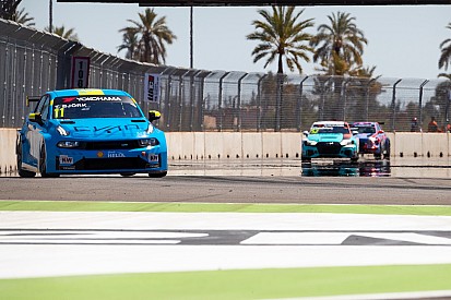 Néhány kieső és pár magyar pont a harmadik WTCR-futamon
