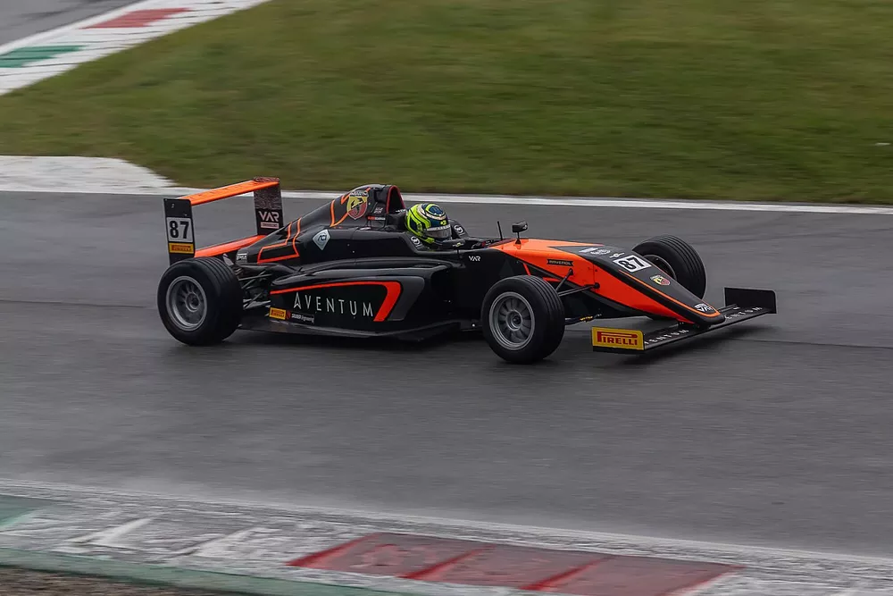 Oliver Bearman, Van Amersfoort Racing 