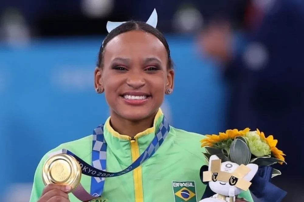 Rebeca Andrade dar&aacute; a bandeirada do GP de S&atilde;o Paulo