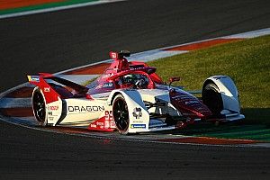 Giovinazzi compara carro da F-E a "pilotar um F1 na pista molhada"