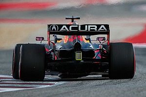 Red Bull unsure of cause of Verstappen's cracked rear wing