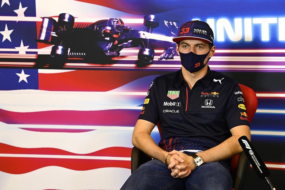 Max Verstappen, Red Bull Racing en la conferencia de prensa de los pilotos