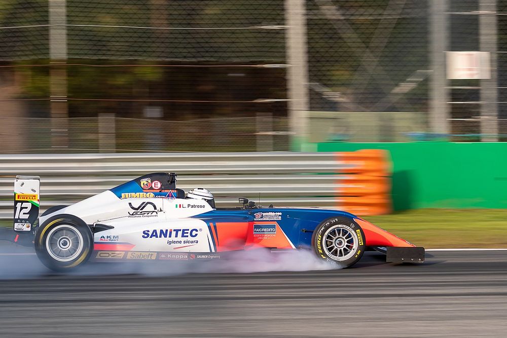 F4 | Monza: Lorenzo Patrese fa tris di pole position